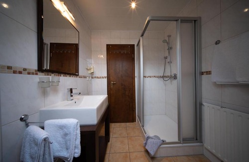 Schwalefeld Casa | Landgasthof Göbel