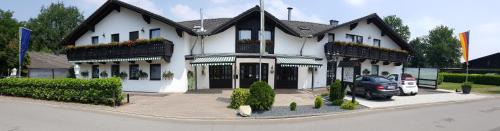Niederkruechten Hotel | Landhotel Linden am Venekotensee