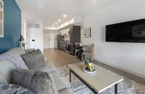 North Mountain Apartamento | Landing | Amazing 1BD, Pool, Gym