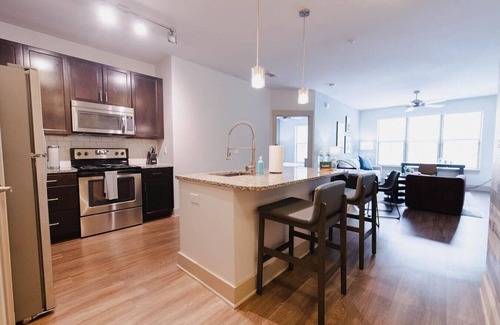 Crestline Heights Apartamento | Landing at 4700 Colonnade - 2 Bedrooms in Overton