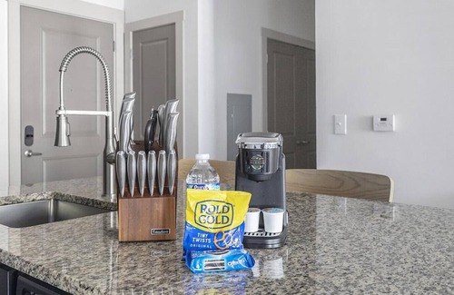 Crestline Heights Apartamento | Landing at 4700 Colonnade - 2 Bedrooms in Overton