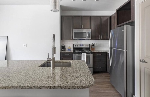 Crestline Heights Apartamento | Landing at 4700 Colonnade - 2 Bedrooms in Overton