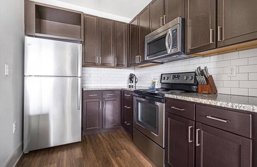 Crestline Heights Apartamento | Landing at 4700 Colonnade - 2 Bedrooms in Overton