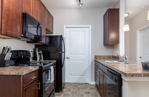 Summit Station Apartamento | Landing at Albany Glen Apartments - 1 Bedroom in Preserve South