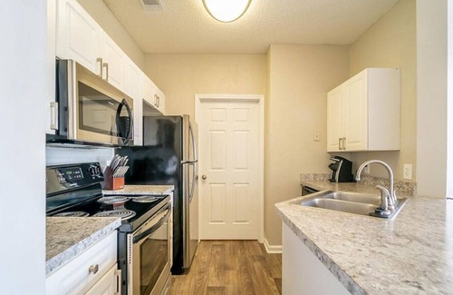 Greer Apartamento | Landing at Avana Thornblade - 1 Bedroom in Downtown Greer
