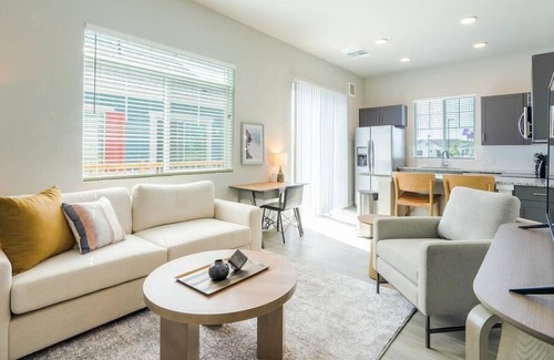 Thornton Apartamento | Landing at Avilla Eastlake - 1 Bedroom in Downtown Thornton