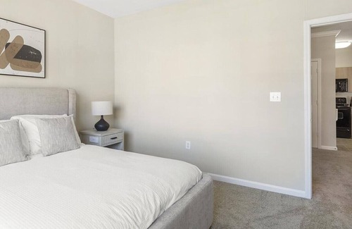 McCain Apartamento | Landing at Bexley at Triangle Park - 2 Bedrooms in Downtown Cary