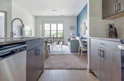 Paw Creek Apartamento | Landing at Celsius - 1 Bedroom in Wedgewood