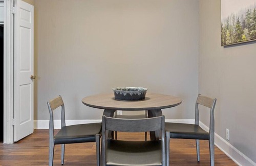 Green Hills Apartamento | Landing at Chowning Square - 2 Bedrooms in Green Hills