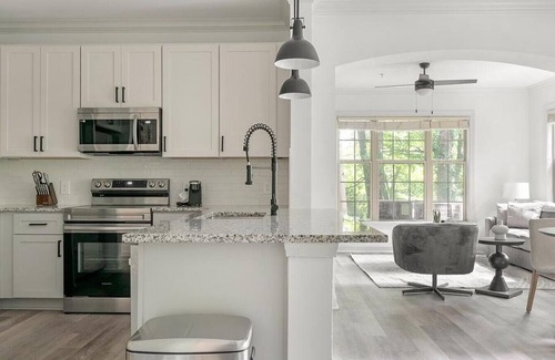 North Druid Hills Apartamento | Landing at Cortland Oleander West - 2 Bedrooms in North Druid Hills