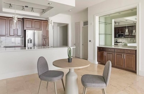 Uptown Apartamento | Landing at Cortland on McKinney - 1 Bedroom in Oak Lawn