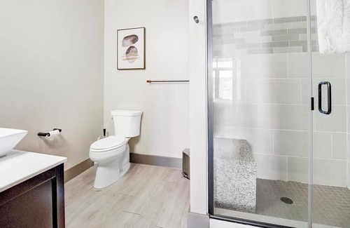 Westlake Apartamento | Landing at Crocker Park Living - 1 Bedroom in Downtown Westlake