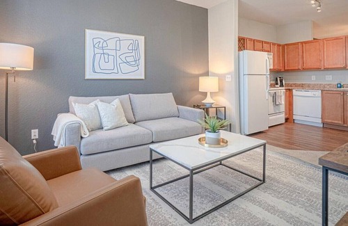Antioch Apartamento | Landing at Discovery at Mountain View - Studio in Downtown Antioch