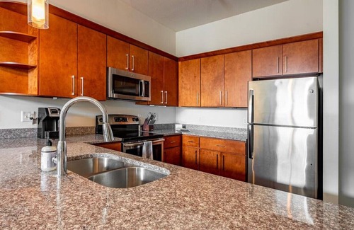 Lenexa Apartamento | Landing at Domain at City Center - 1 Bedroom in Downtown Lenexa
