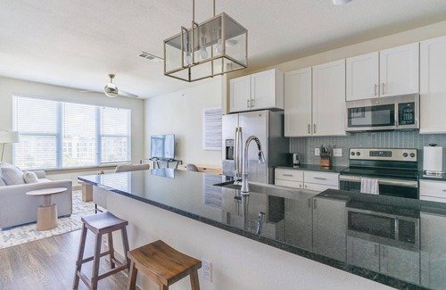 Conroe Apartamento | Landing at Enclave at Woodland Lakes - 1 Bedroo...