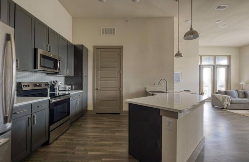 Conroe Apartamento | Landing at Enclave at Woodland Lakes - 2 Bedrooms in The Woodlands