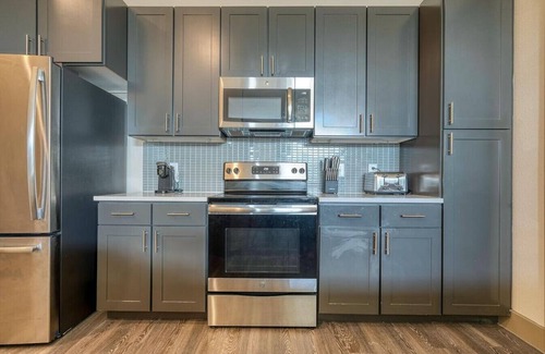 Conroe Apartamento | Landing at Enclave at Woodland Lakes - 2 Bedrooms in The Woodlands