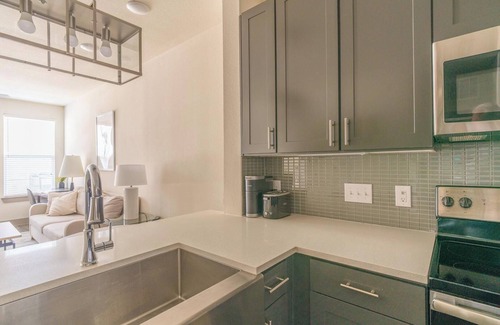 Conroe Apartamento | Landing at Enclave at Woodland Lakes - 1 Bedroo...
