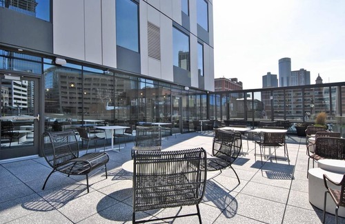 Greektown Historic District Apartamento | Landing at eXchange - Studio in Downtown Detroit