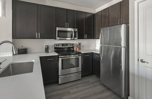 Katy Apartamento | Landing at Falcon at Grand Harbor - 1 Bedroom in West Cypress