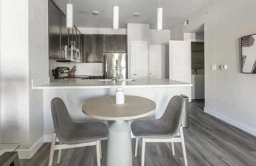 Katy Apartamento | Landing at Falcon at Grand Harbor - 1 Bedroom in West Cypress