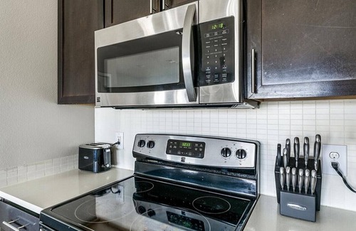 Katy Apartamento | Landing at Falcon at Grand Harbor - 2 Bedrooms in West Cypress