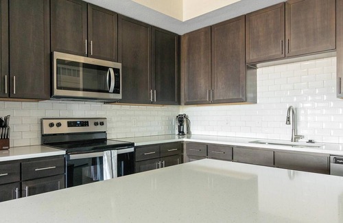 Palmetto Apartamento | Landing at Gateway Commons - 2 Bedrooms in Elle...