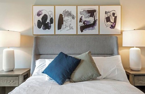Compton Heights Apartamento | Landing at Grand Flats - 2 Bedrooms in Compton Heights