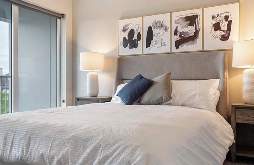 Compton Heights Apartamento | Landing at Grand Flats - 2 Bedrooms in Compton Heights