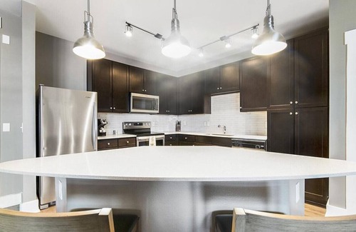 Allandale Apartamento | Landing at Haus 5350 - 2 Bedrooms in Allandale