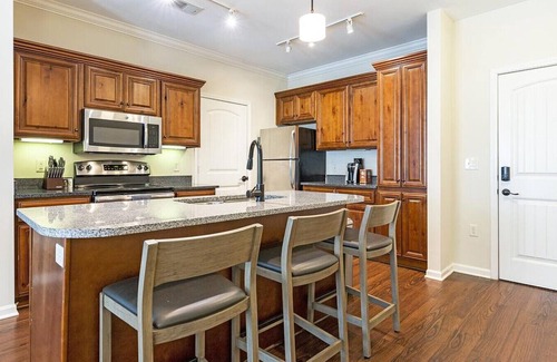 Prairie Village Apartamento | Landing at Highlands Lodge Apartments - 1 Bedroom in Downtown Overland Park