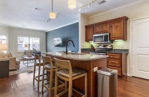Prairie Village Apartamento | Landing at Highlands Lodge Apartments - 1 Bedroom in Downtown Overland Park
