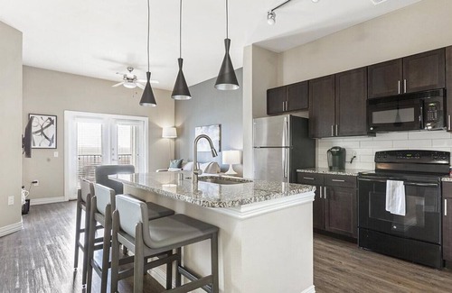 Carrollton Apartamento | Landing at Keller Springs Crossing - 1 Bedroom in Southwest Carrollton