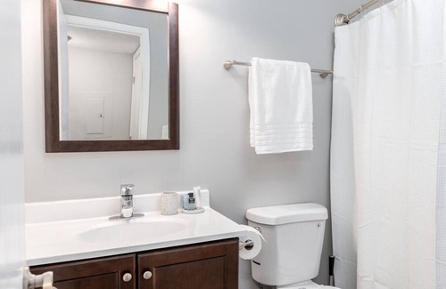 Lewis Center Apartamento | Landing at Lake Club at Polaris - 1 Bedroom in Downtown Columbus