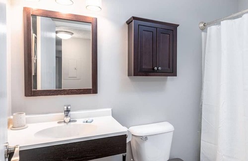 Lewis Center Apartamento | Landing at Lake Club at Polaris - 1 Bedroom in Downtown Columbus