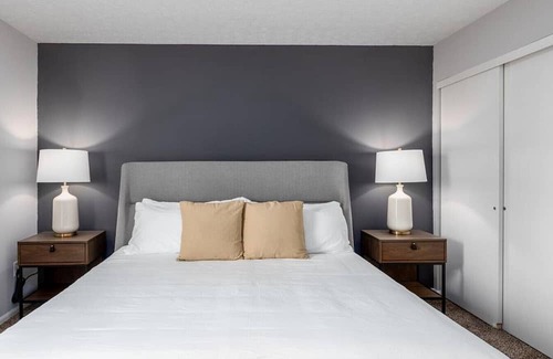 Lewis Center Apartamento | Landing at Lake Club at Polaris - 1 Bedroom in Downtown Columbus
