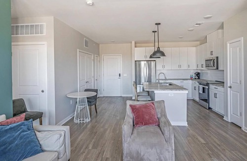 Huntsville Apartamento | Landing at Laurel at Dry Creek - 2 Bedrooms in ...