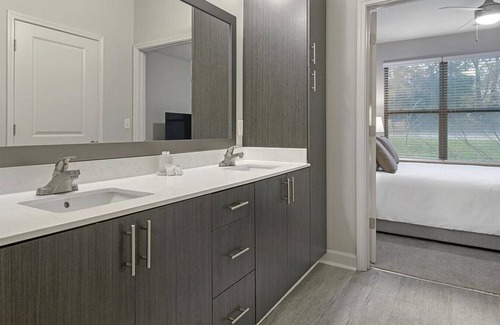 Wake Forest Apartamento | Landing at Legacy Wake Forest - 2 Bedrooms in Downtown Wake Forest