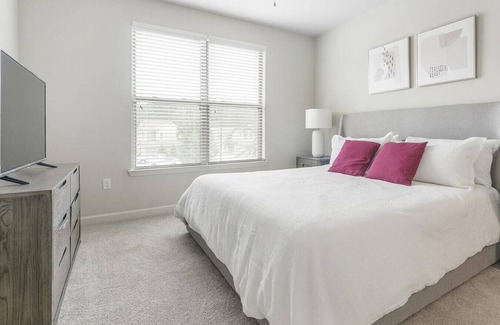Wake Forest Apartamento | Landing at Legacy Wake Forest - 2 Bedrooms in Downtown Wake Forest