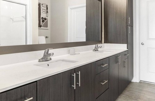 Wake Forest Apartamento | Landing at Legacy Wake Forest - 2 Bedrooms in Downtown Wake Forest