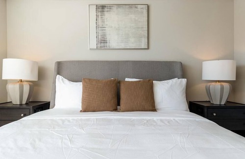 Wake Forest Apartamento | Landing at Legacy Wake Forest - 2 Bedrooms in Downtown Wake Forest