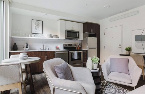 Mann Apartamento | Landing at Madrone - 1 Bedroom in Central District