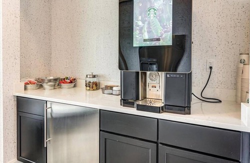 Toledo Apartamento | Landing at Marina Lofts - 2 Bedrooms in East Toledo