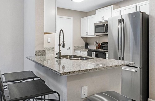 Toledo Apartamento | Landing at Marina Lofts - 1 Bedroom in East Toledo