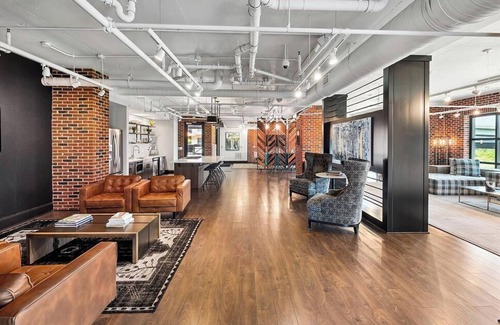 Downtown Charleston Apartamento | Landing at Meeting Street Lofts - 1 Bedroom in East Central