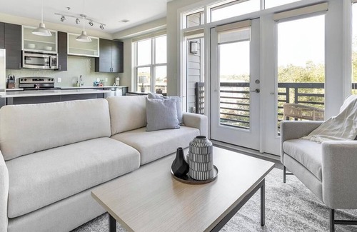 NoDa Apartamento | Landing at Mercury NoDa - Studio in North Charlotte