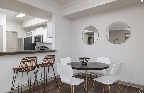 Piedmont Heights Apartamento | Landing at Monroe Place - 1 Bedroom in Lenox Park
