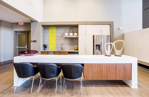 Perrysburg Apartamento | Landing at Mosaic at Levis Commons - 1 Bedroom in Downtown Perrysburg