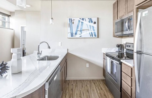 Downtown Omaha Apartamento | Landing at NICO - 1 Bedroom in Midtown