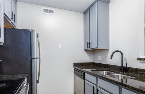 Lewis Center Apartamento | Landing at Oak Creek at Polaris - 1 Bedroom in Downtown Columbus